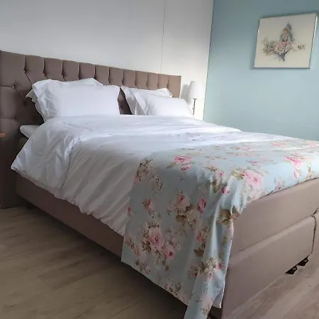 Chambres D'hotes Tissendie לינה וארוחת בוקר *